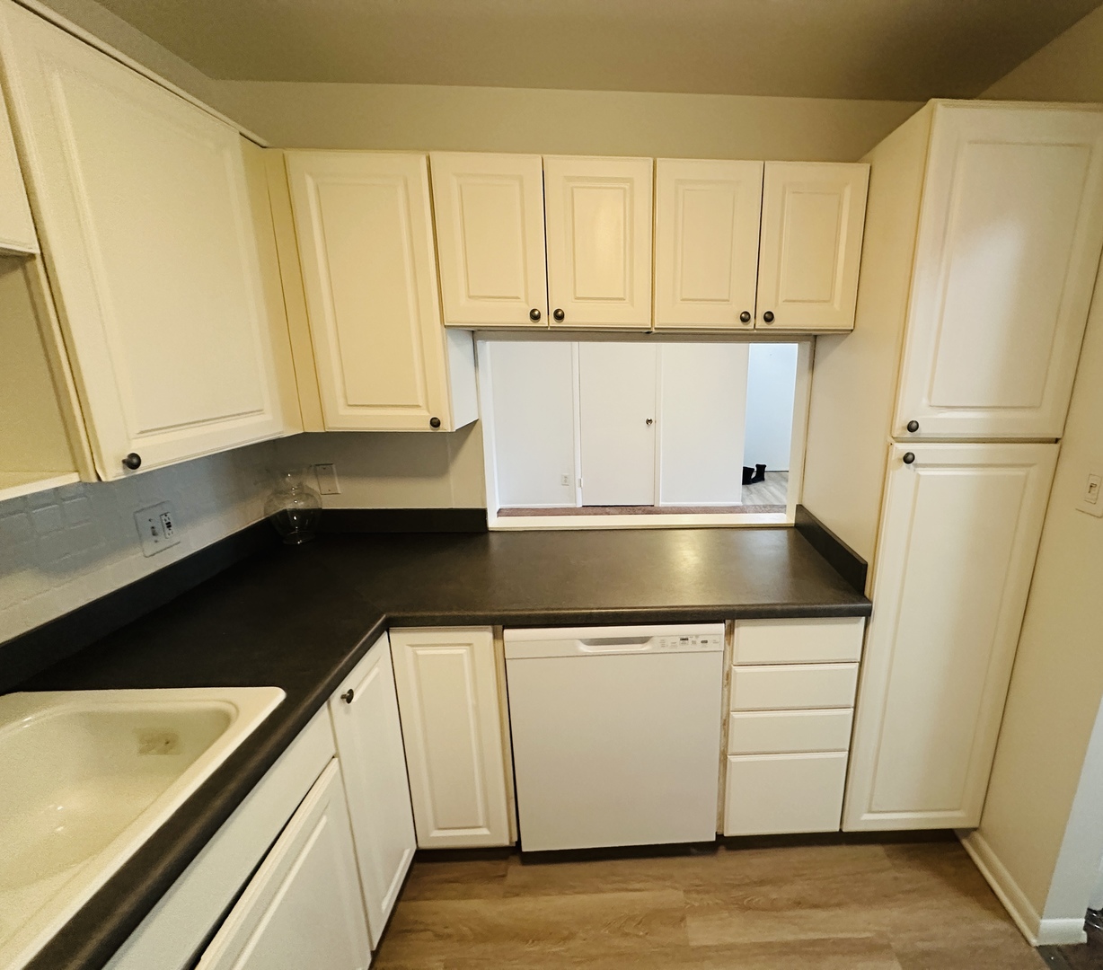 803 Brook Drive Unit: 5