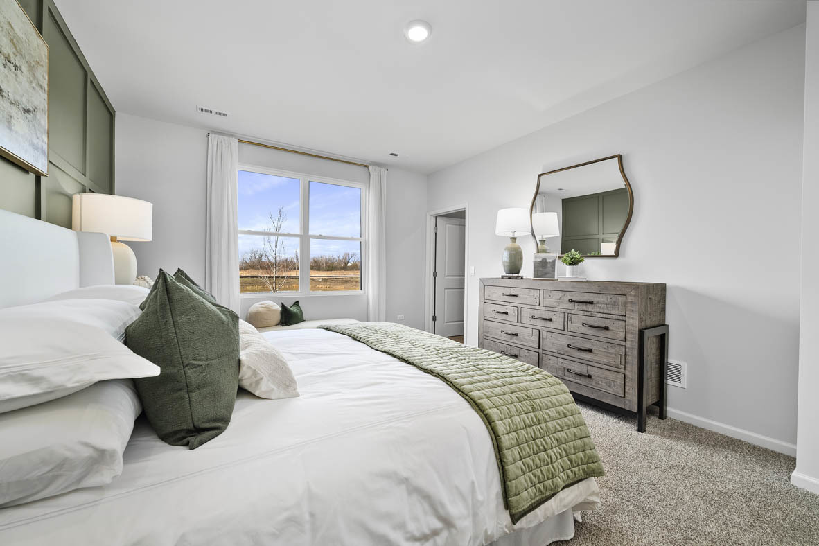 1390 Wild Tulip Circle