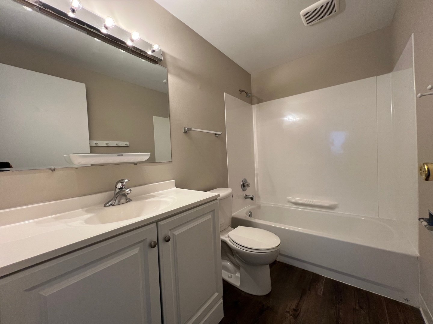 116 Cotuit Court Unit: 1312