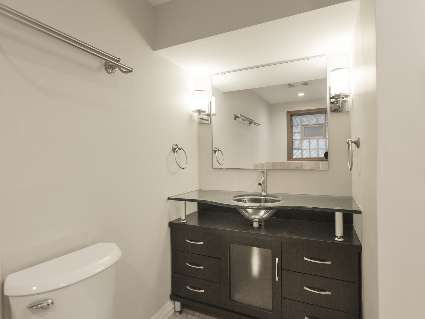 1223 Elgin Avenue Unit: G1