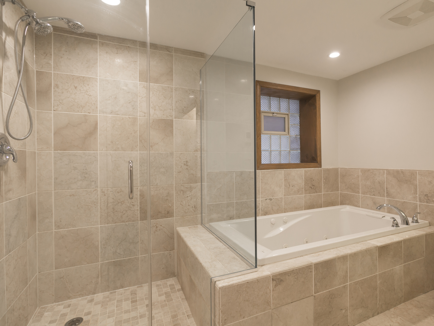 1223 Elgin Avenue Unit: G1