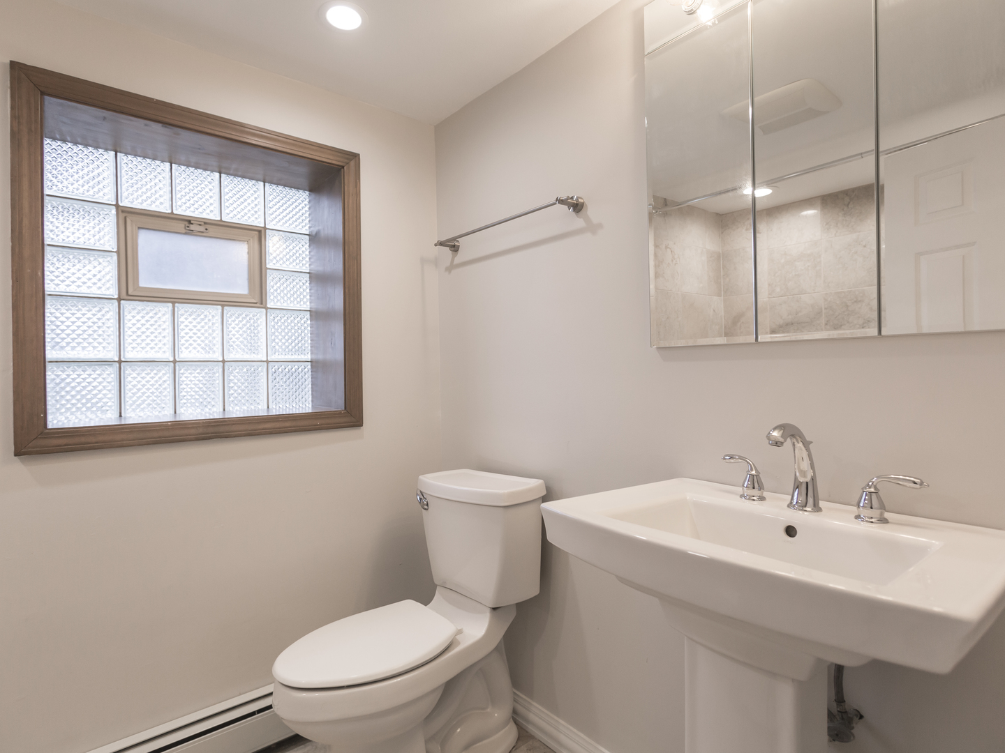 1223 Elgin Avenue Unit: G1