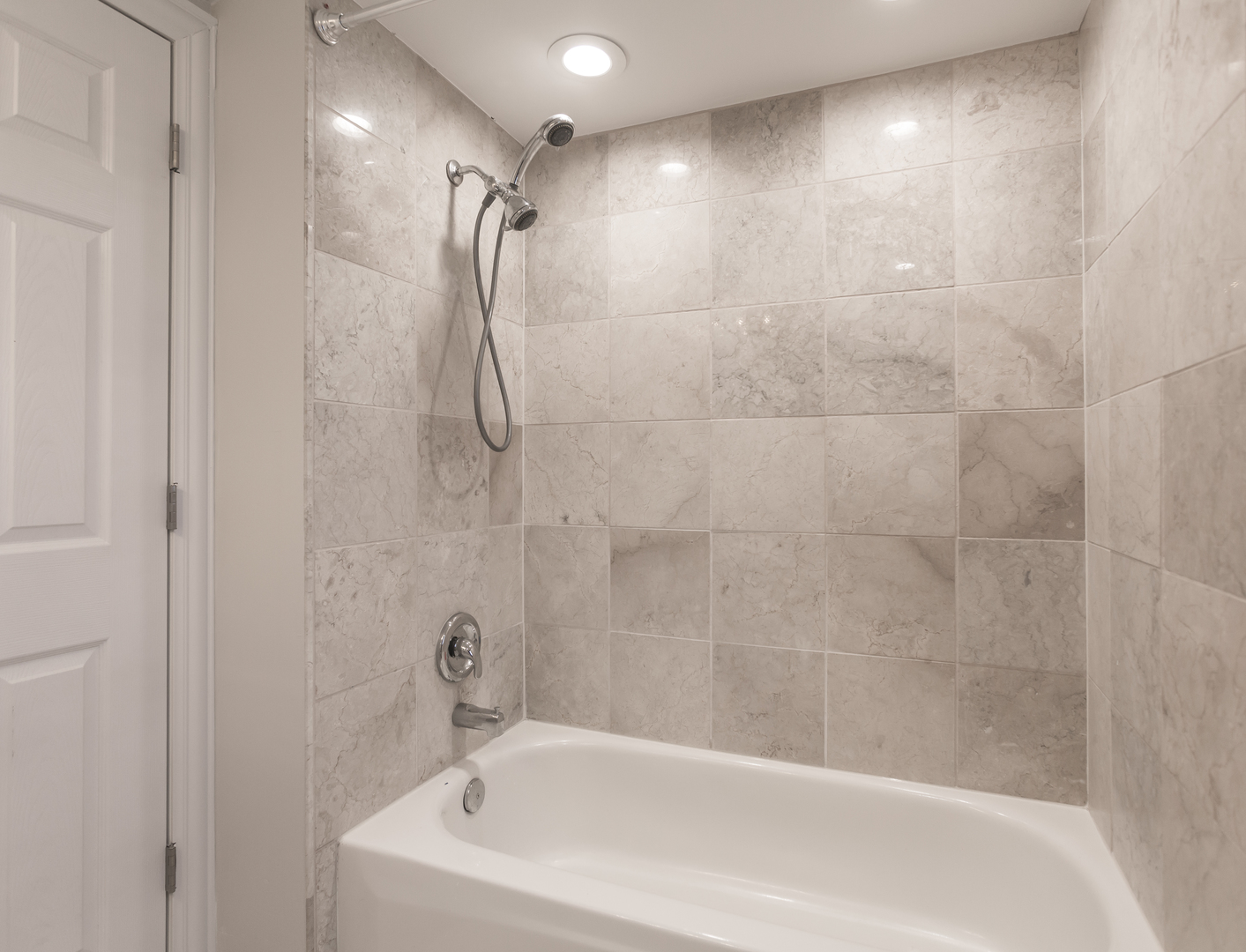 1223 Elgin Avenue Unit: G1