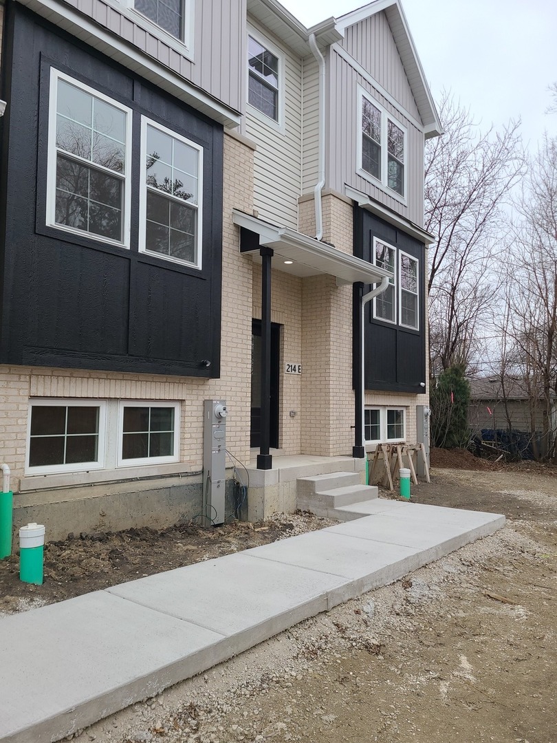 214 Walnut Street N Unit: E