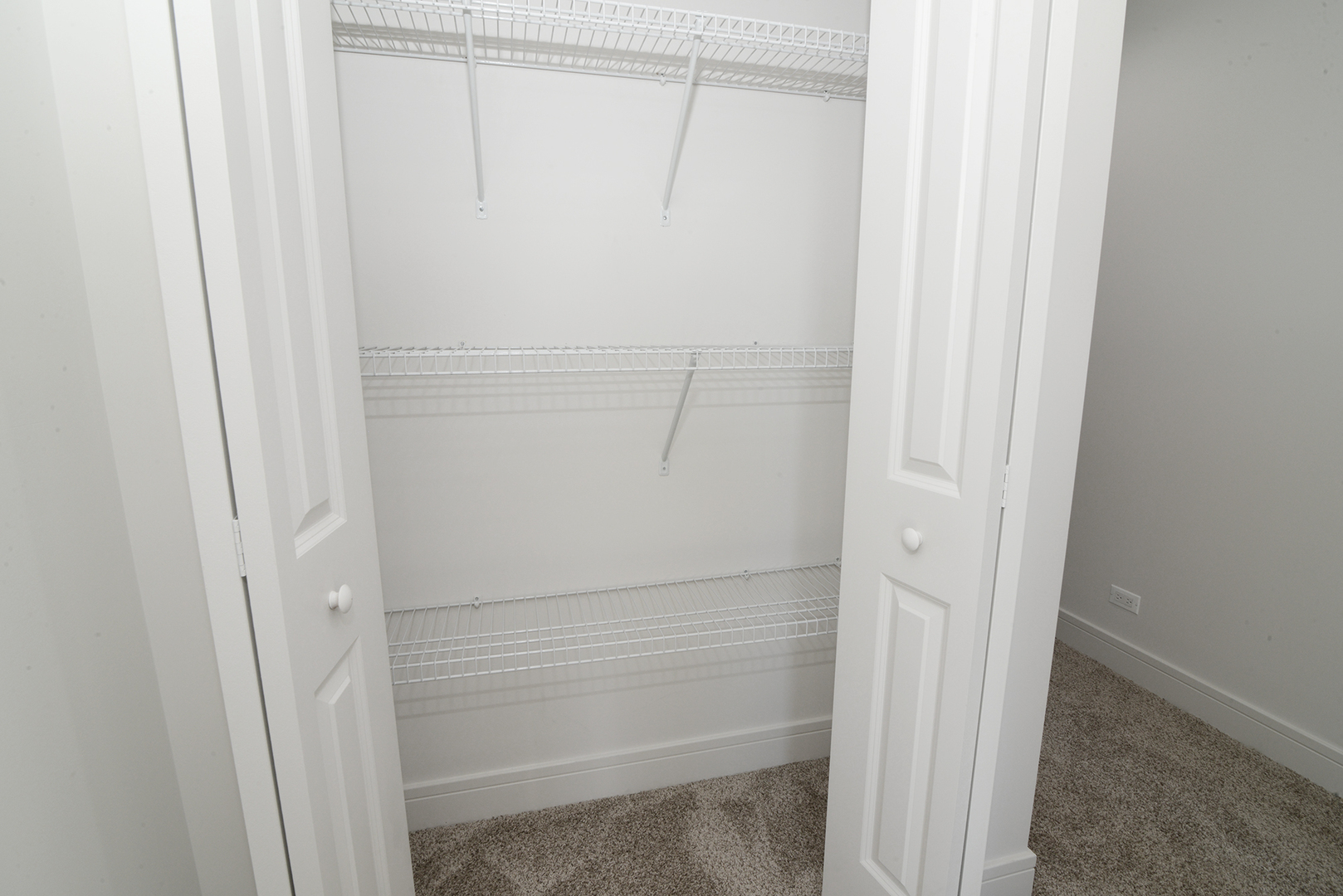 214 Walnut Street N Unit: E