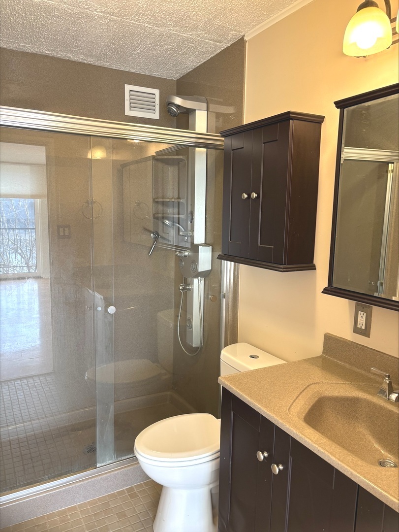 2015 S Finley Road Unit: 209