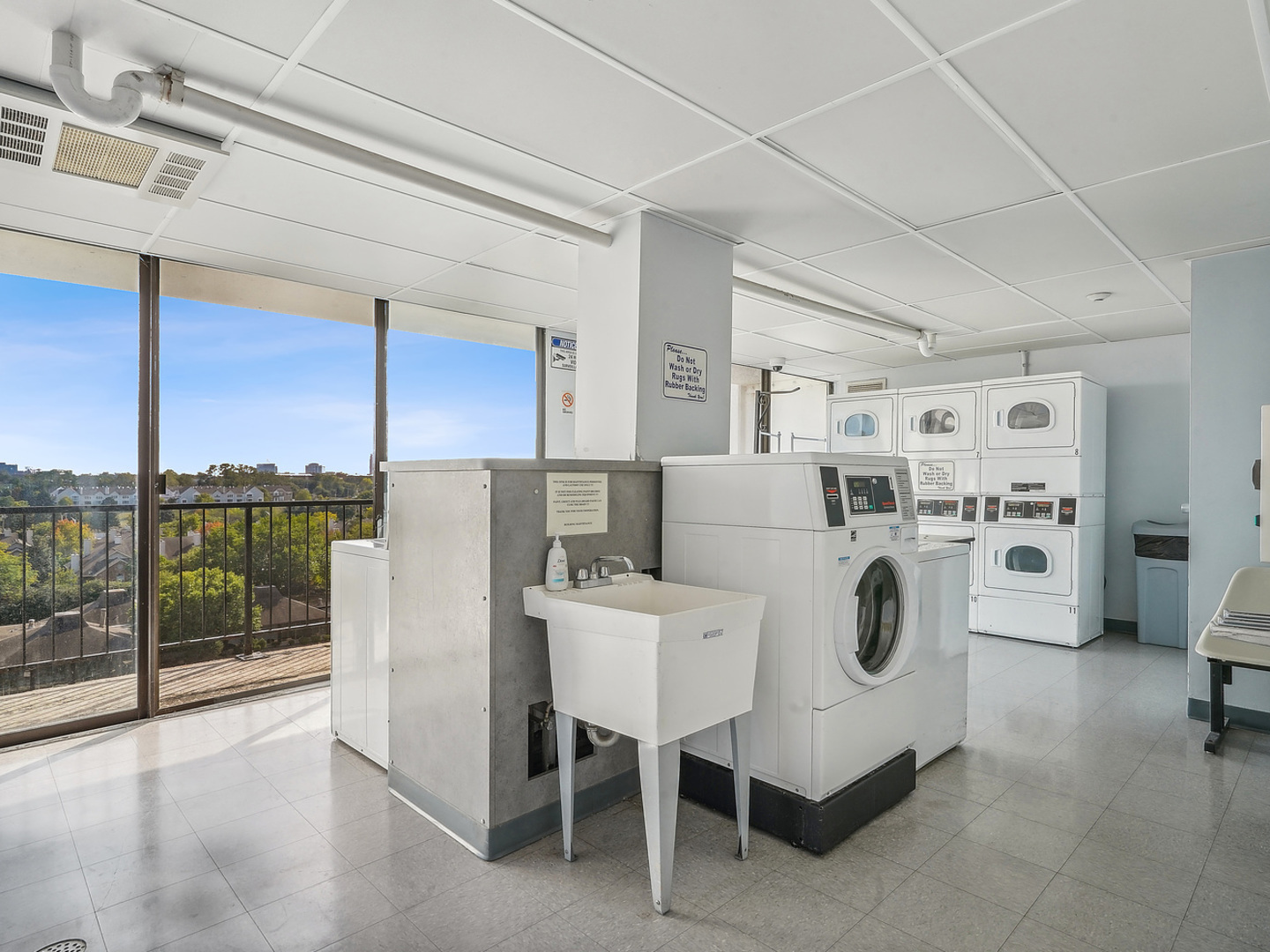 2015 S Finley Road Unit: 209