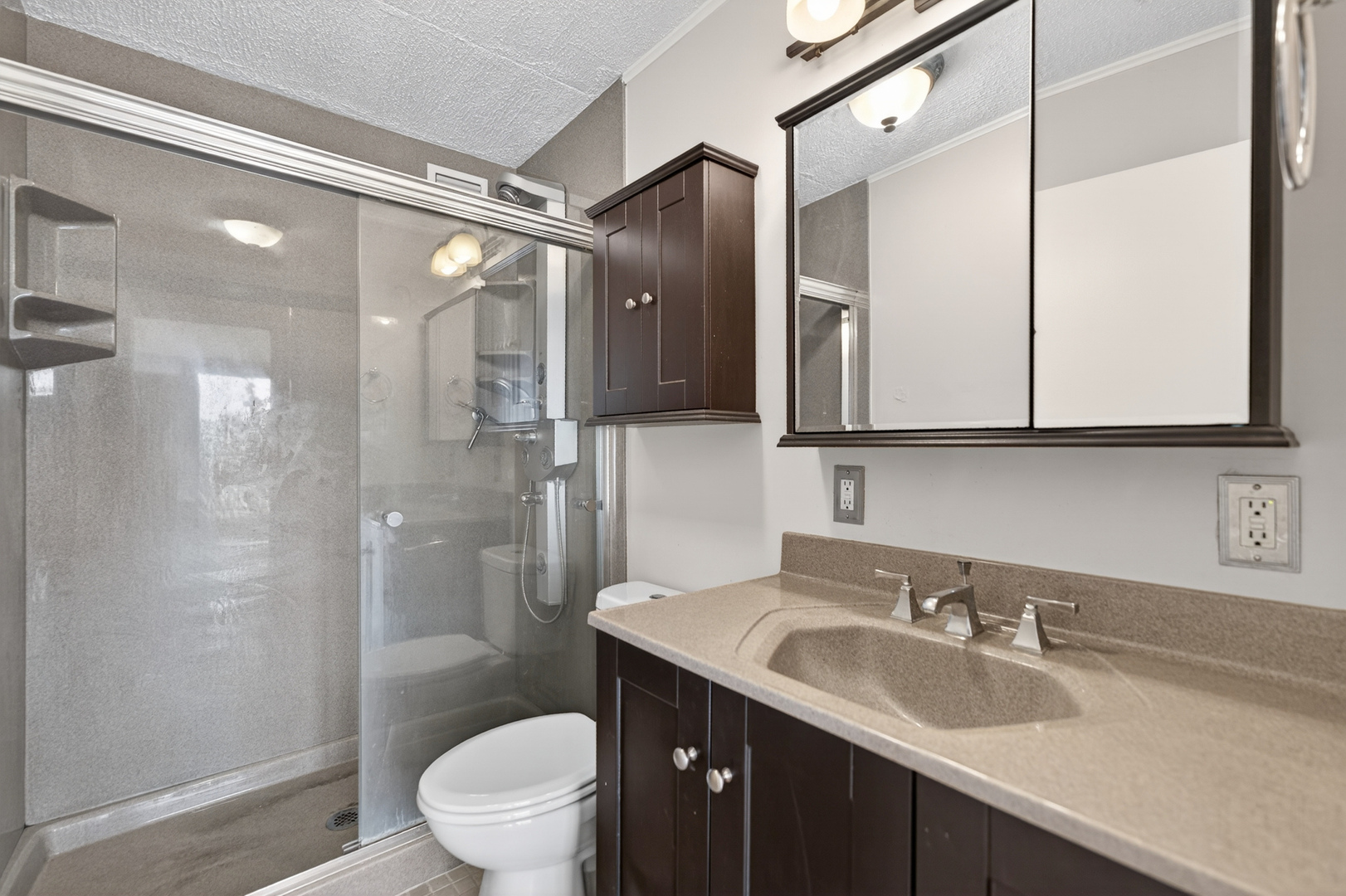 2015 S Finley Road Unit: 209