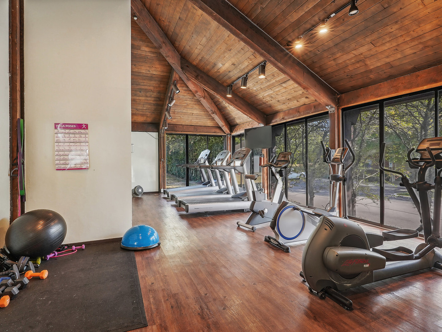 2015 S Finley Road Unit: 209