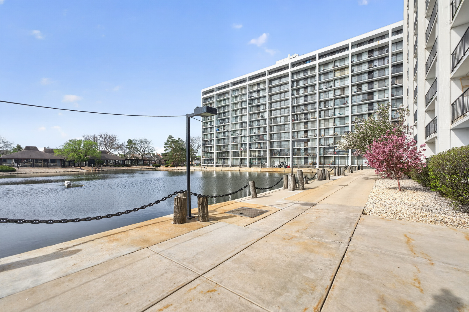 2015 S Finley Road Unit: 209