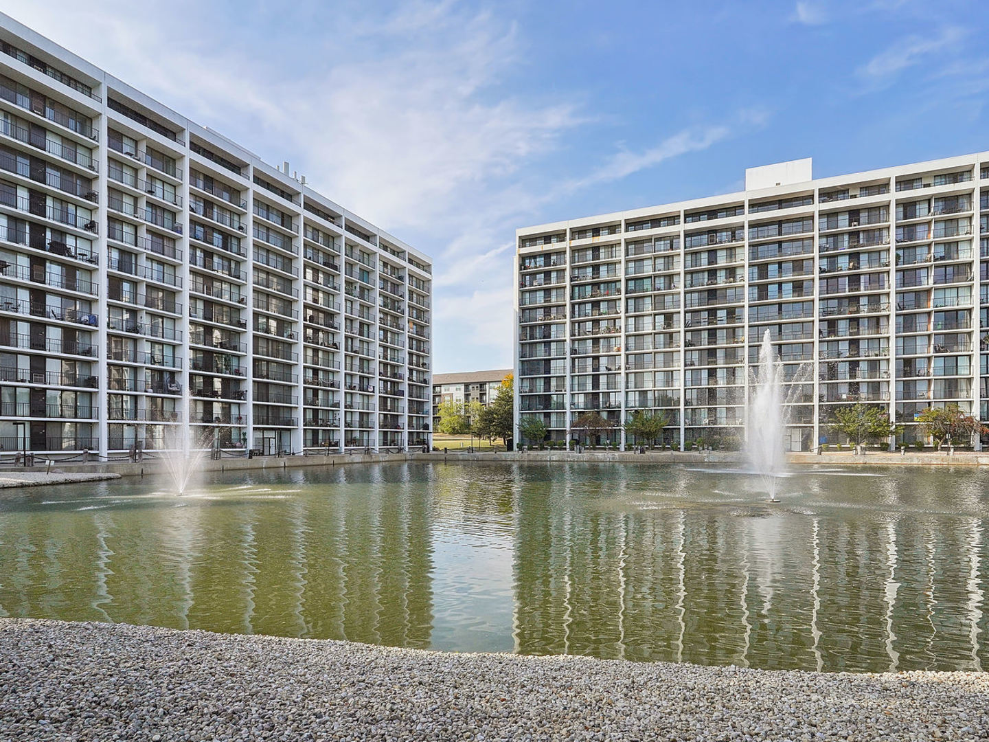 2015 S Finley Road Unit: 209