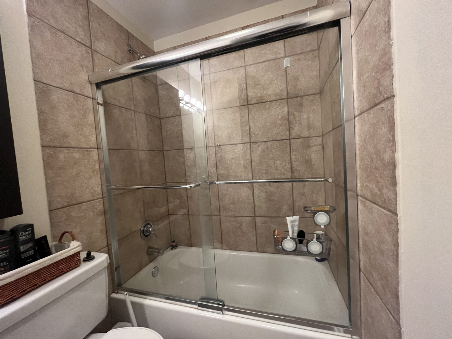 5821 Oakwood Drive Unit: F