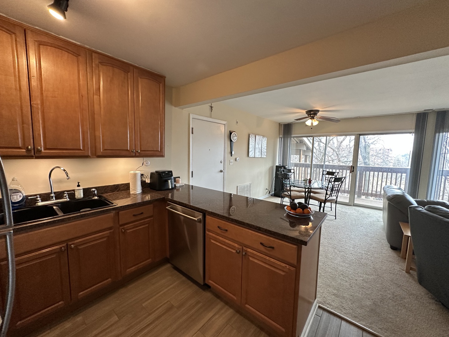5821 Oakwood Drive Unit: F