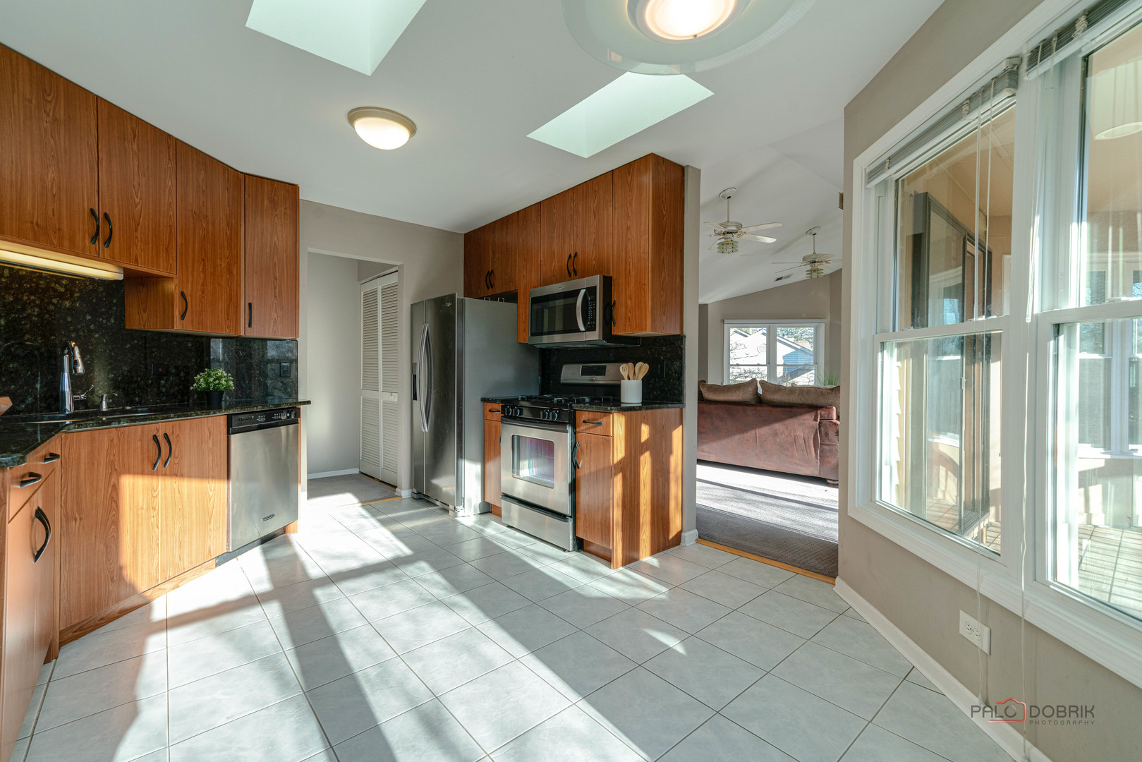 76 Willow Parkway