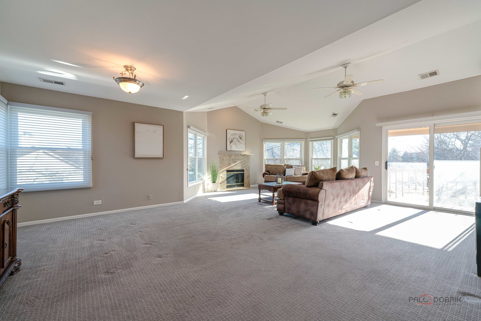 76 Willow Parkway