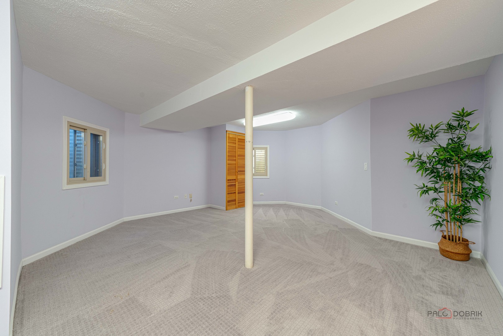 76 Willow Parkway