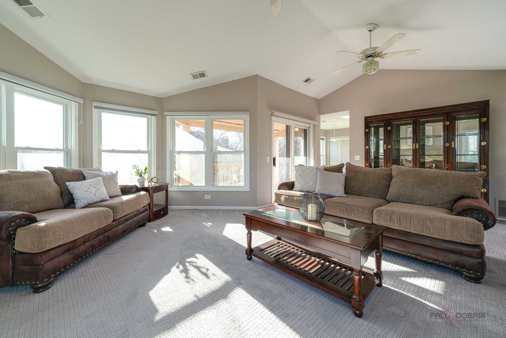 76 Willow Parkway