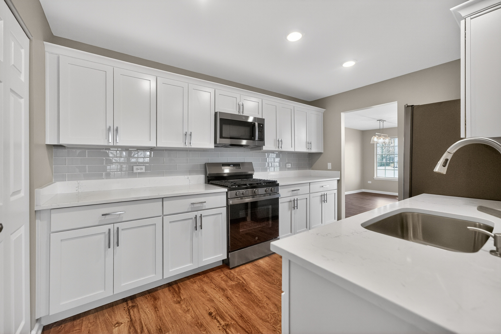 446 cromwell Circle Unit: 4