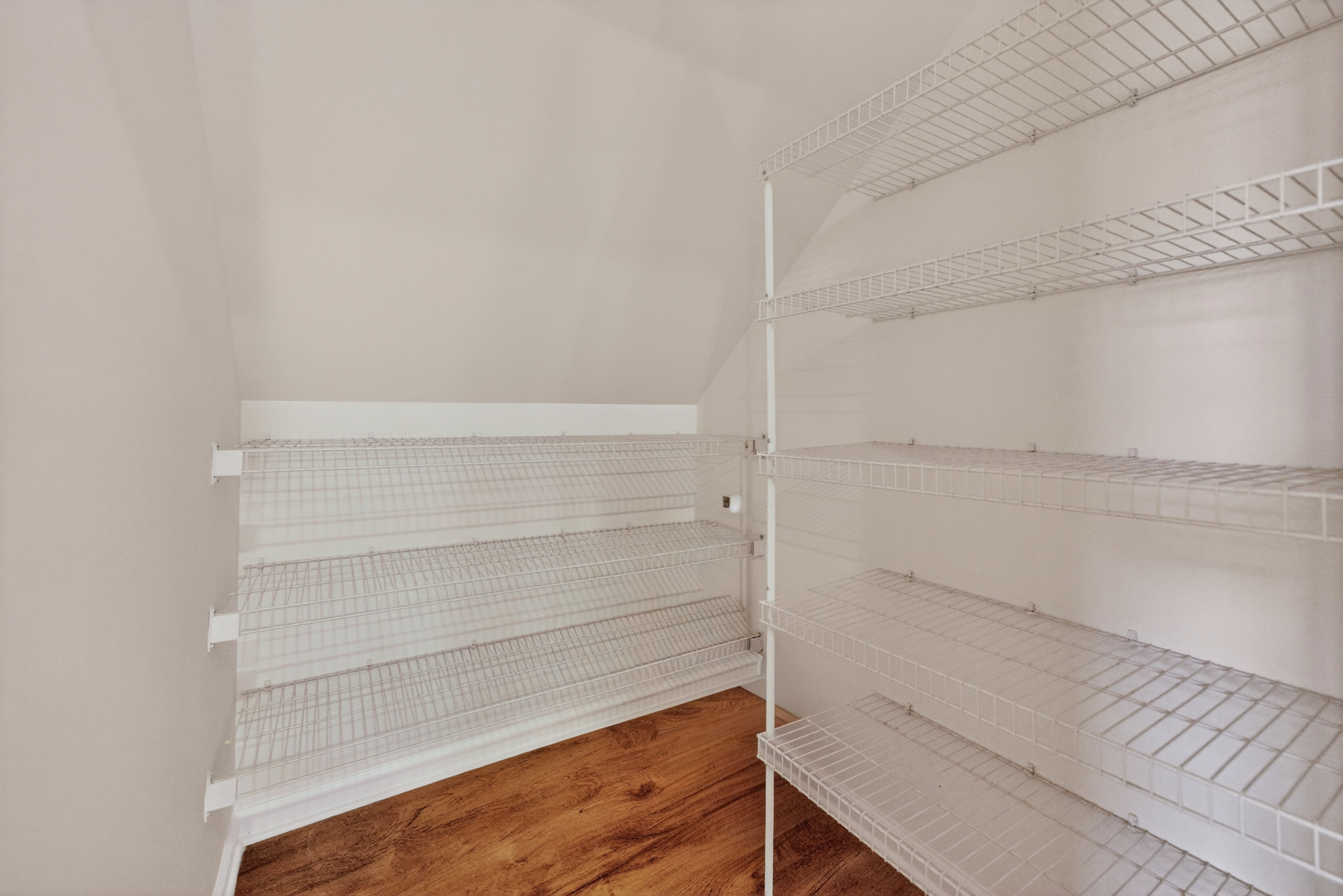 446 cromwell Circle Unit: 4