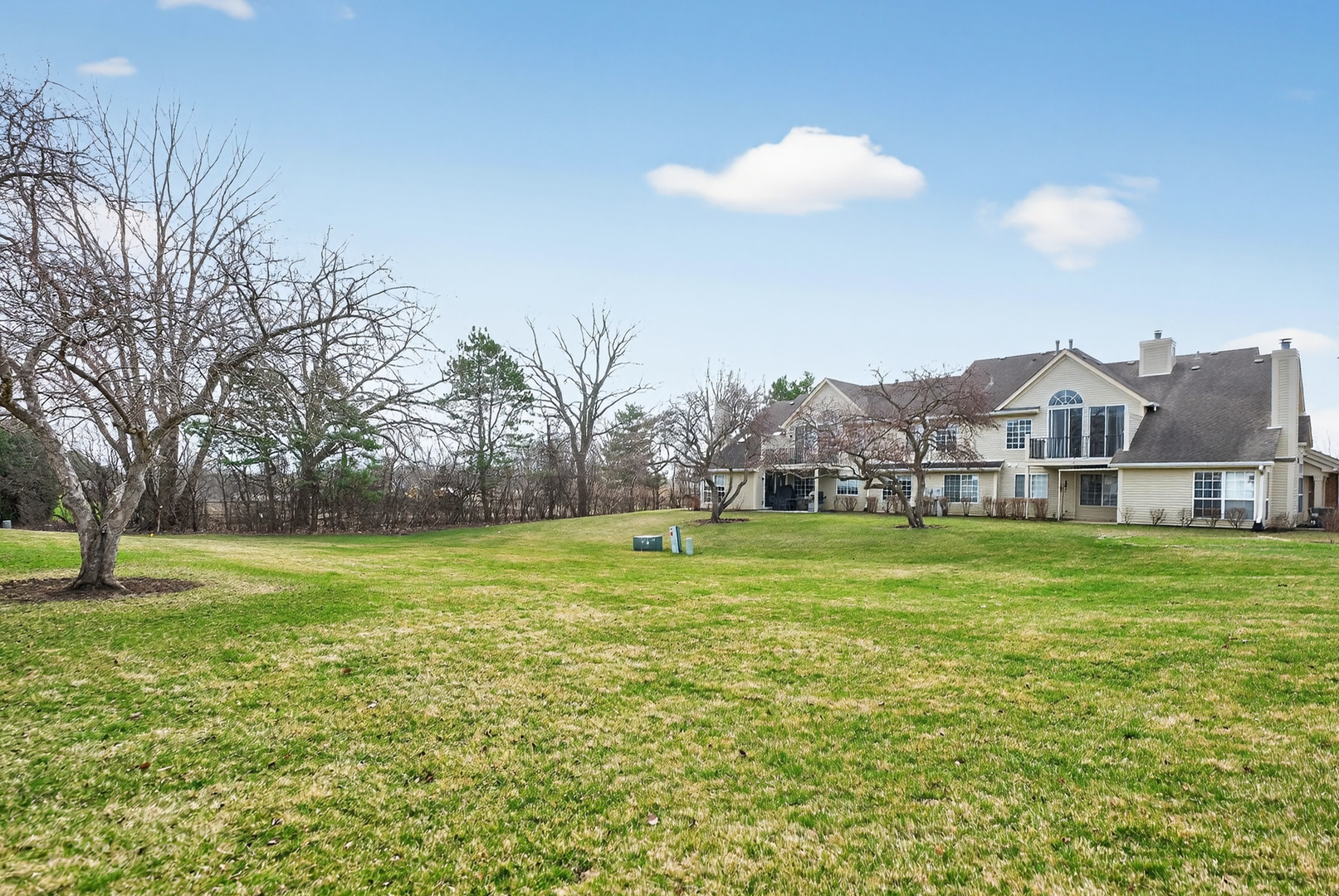 446 cromwell Circle Unit: 4