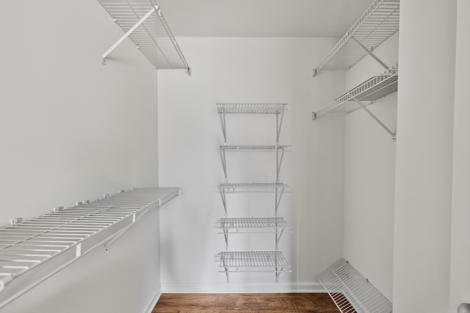 446 cromwell Circle Unit: 4