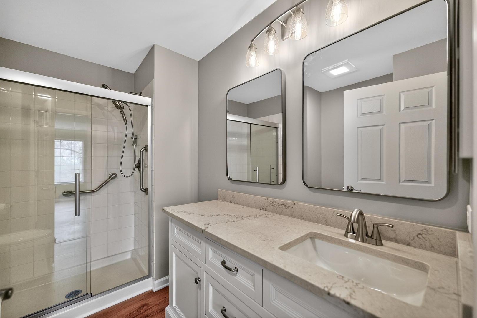 446 cromwell Circle Unit: 4