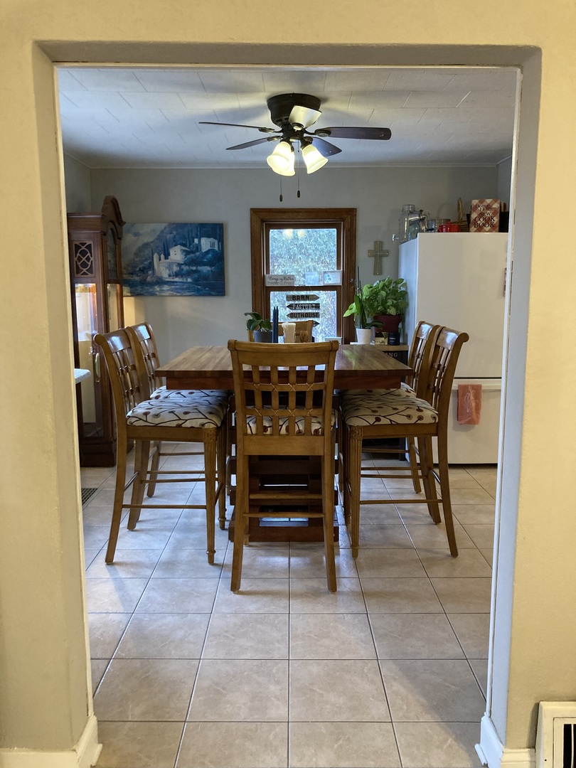 4N260 Klein Road