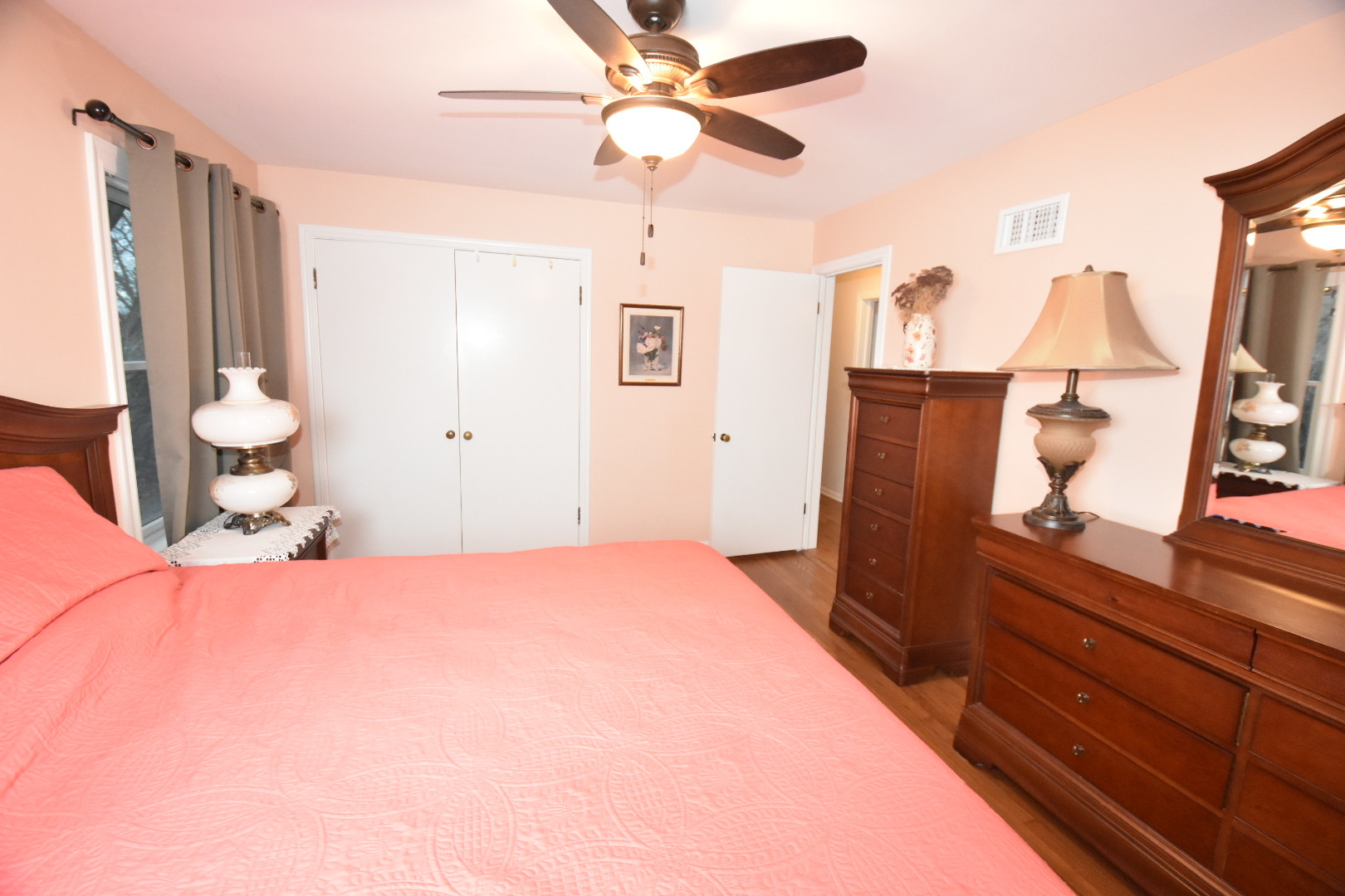 111 W Prairie Avenue