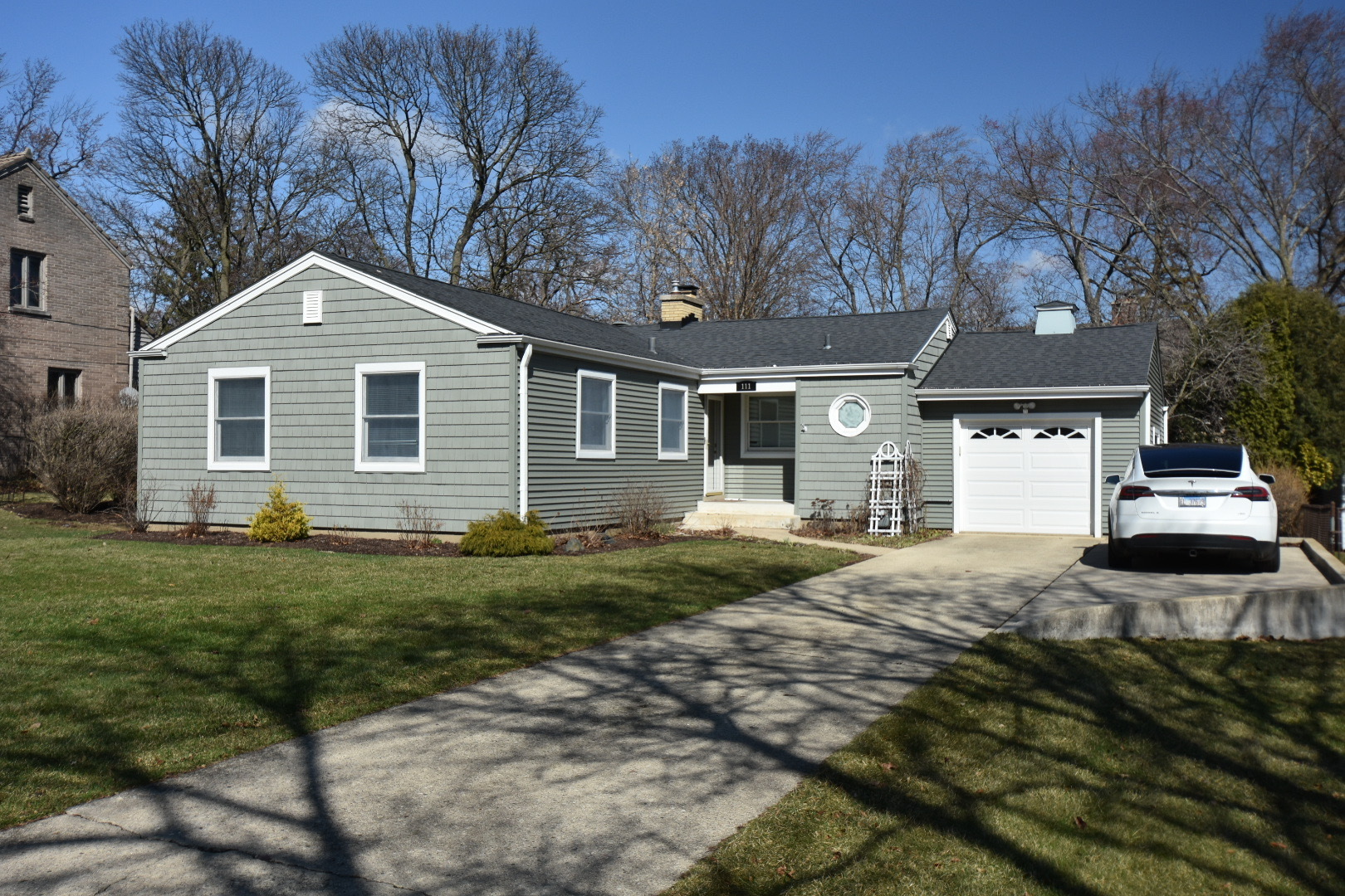 111 W Prairie Avenue