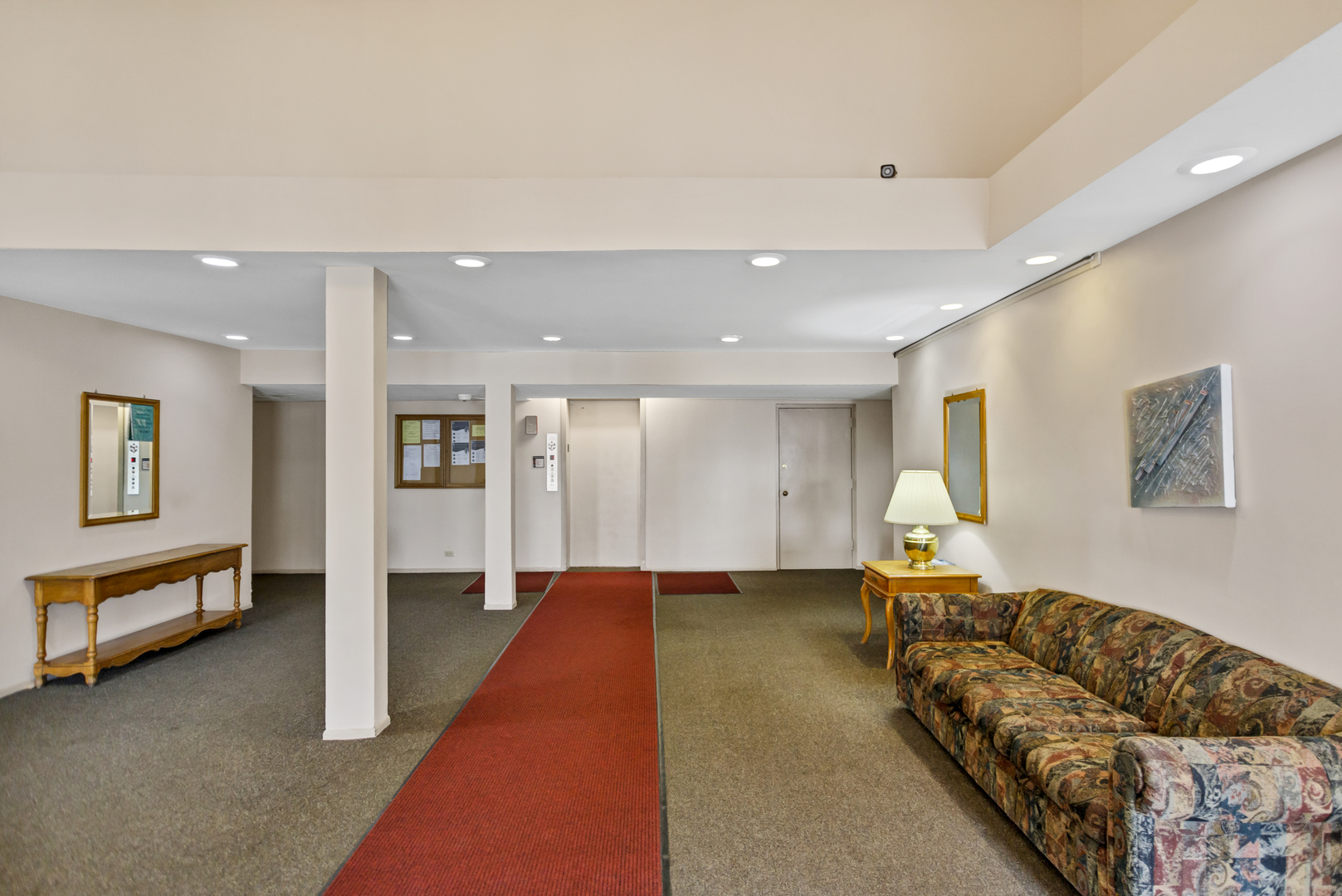 1880 Bonnie Lane Unit: 414