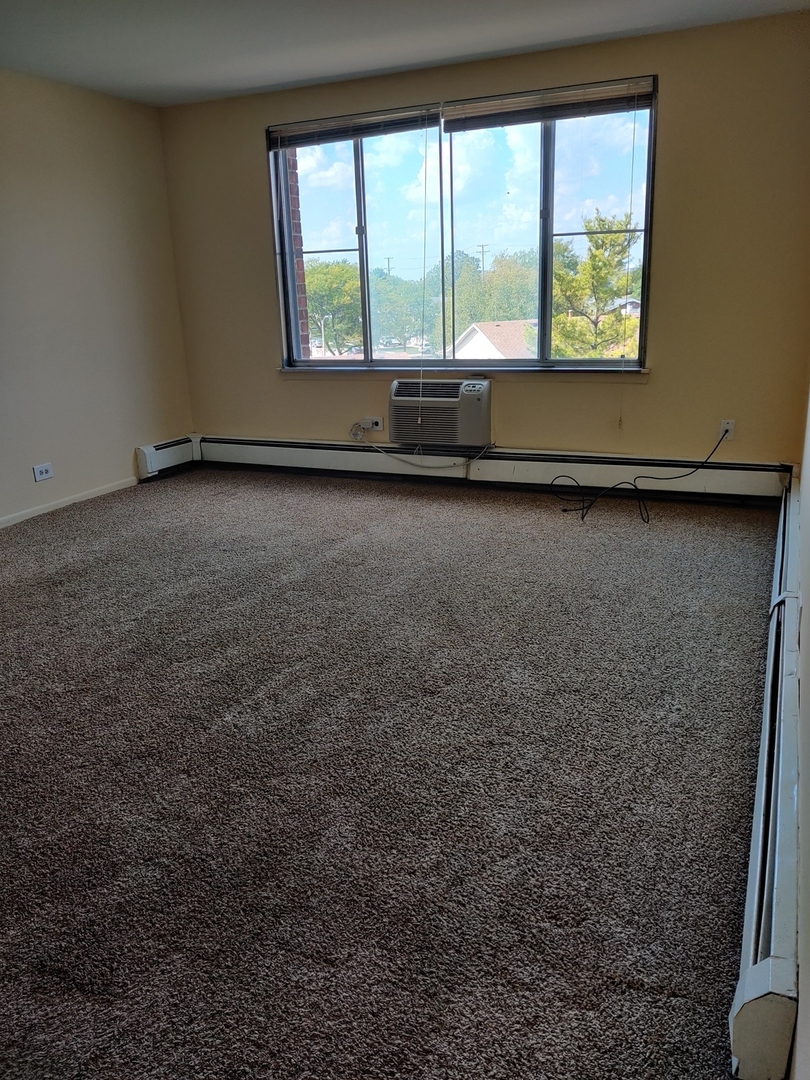 1880 Bonnie Lane Unit: 414