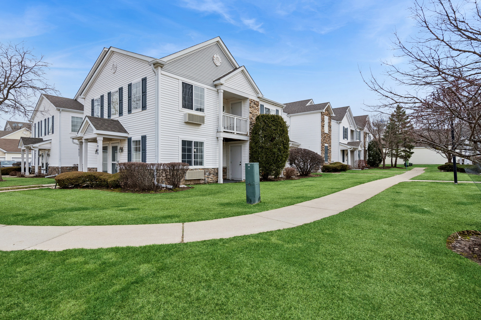 1009 Silverstone Drive Unit: 1009