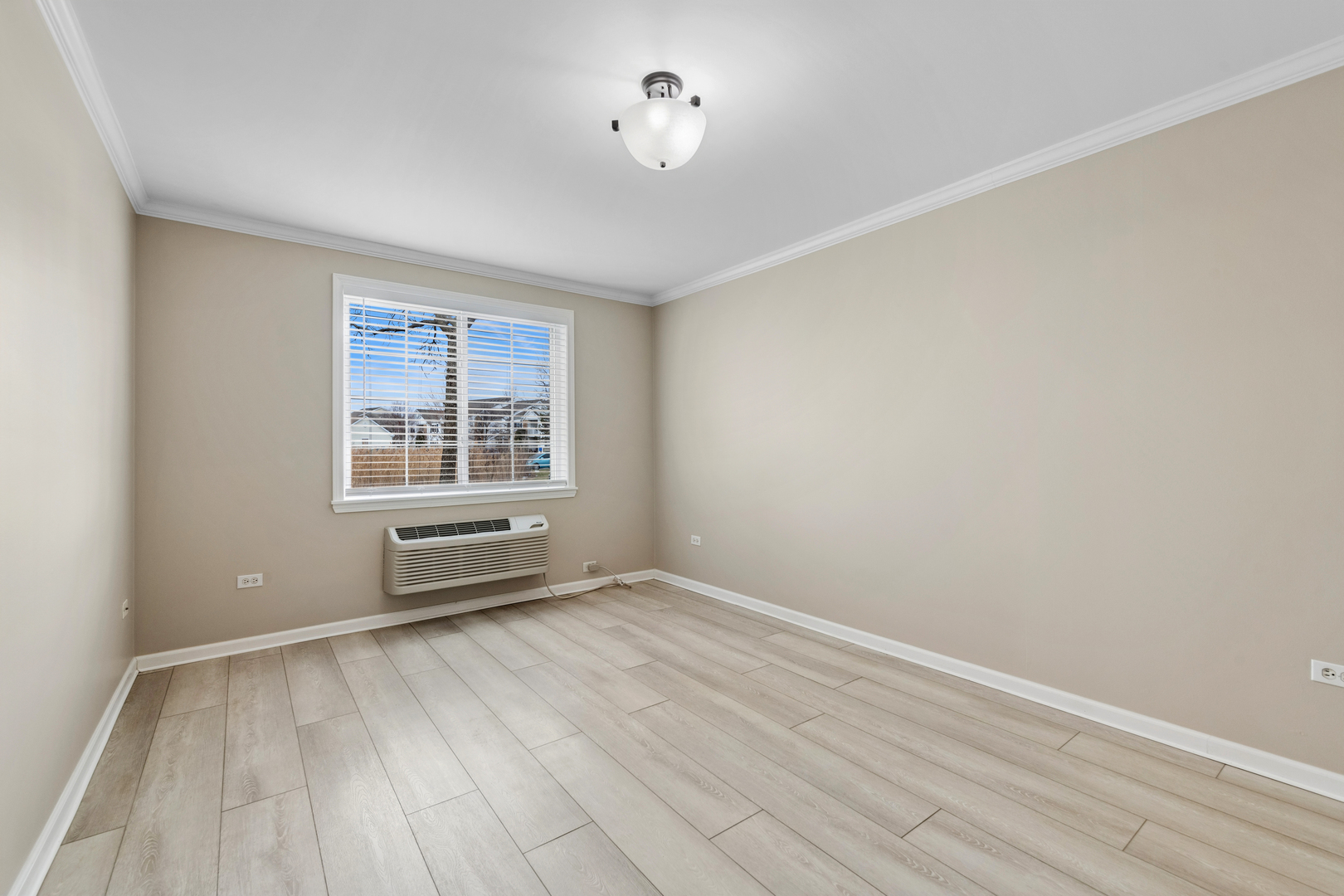 1009 Silverstone Drive Unit: 1009