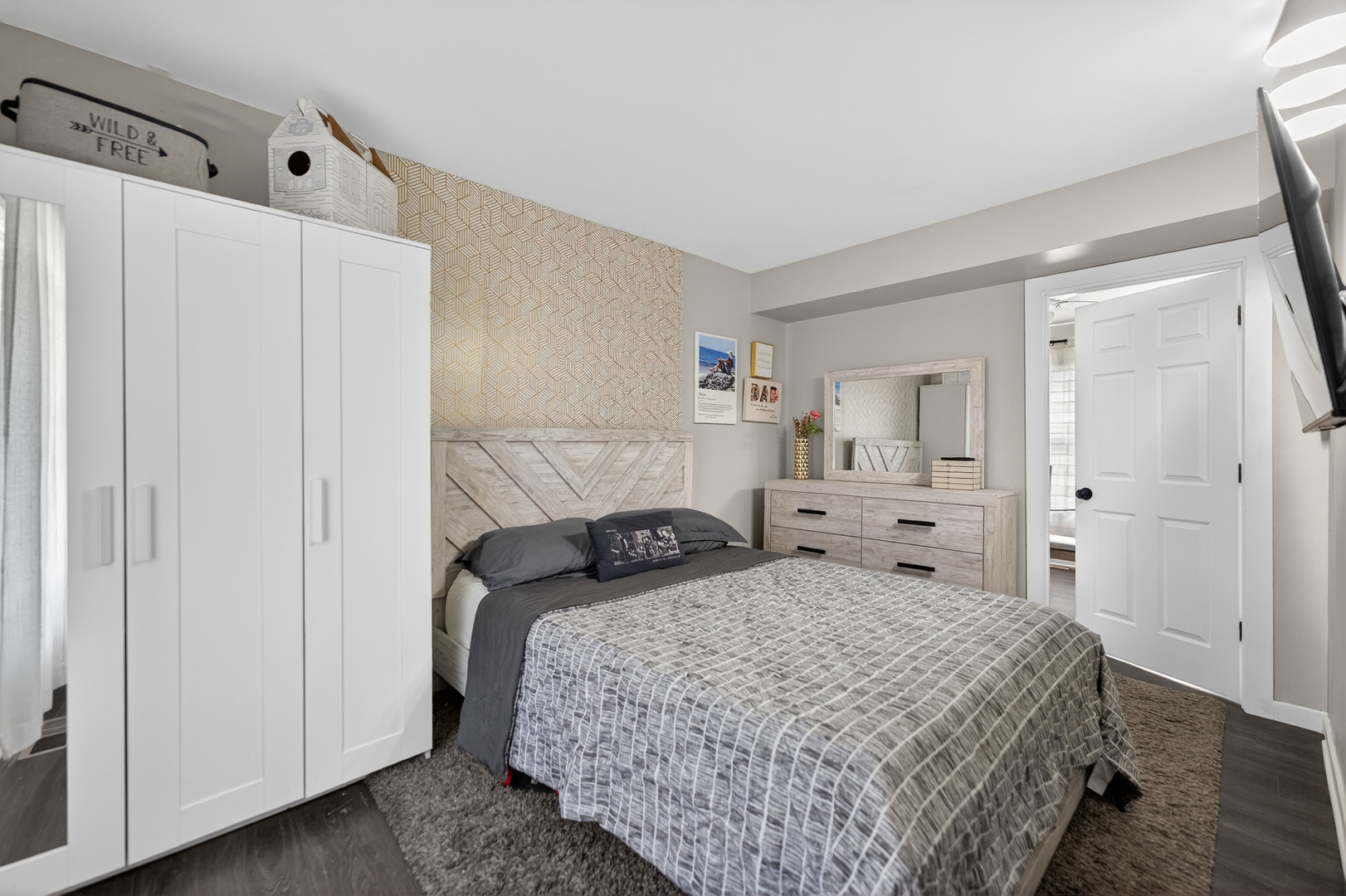 3001 Middlebury Court E