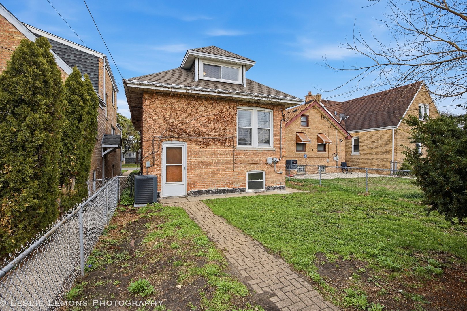 3820 Wesley Avenue