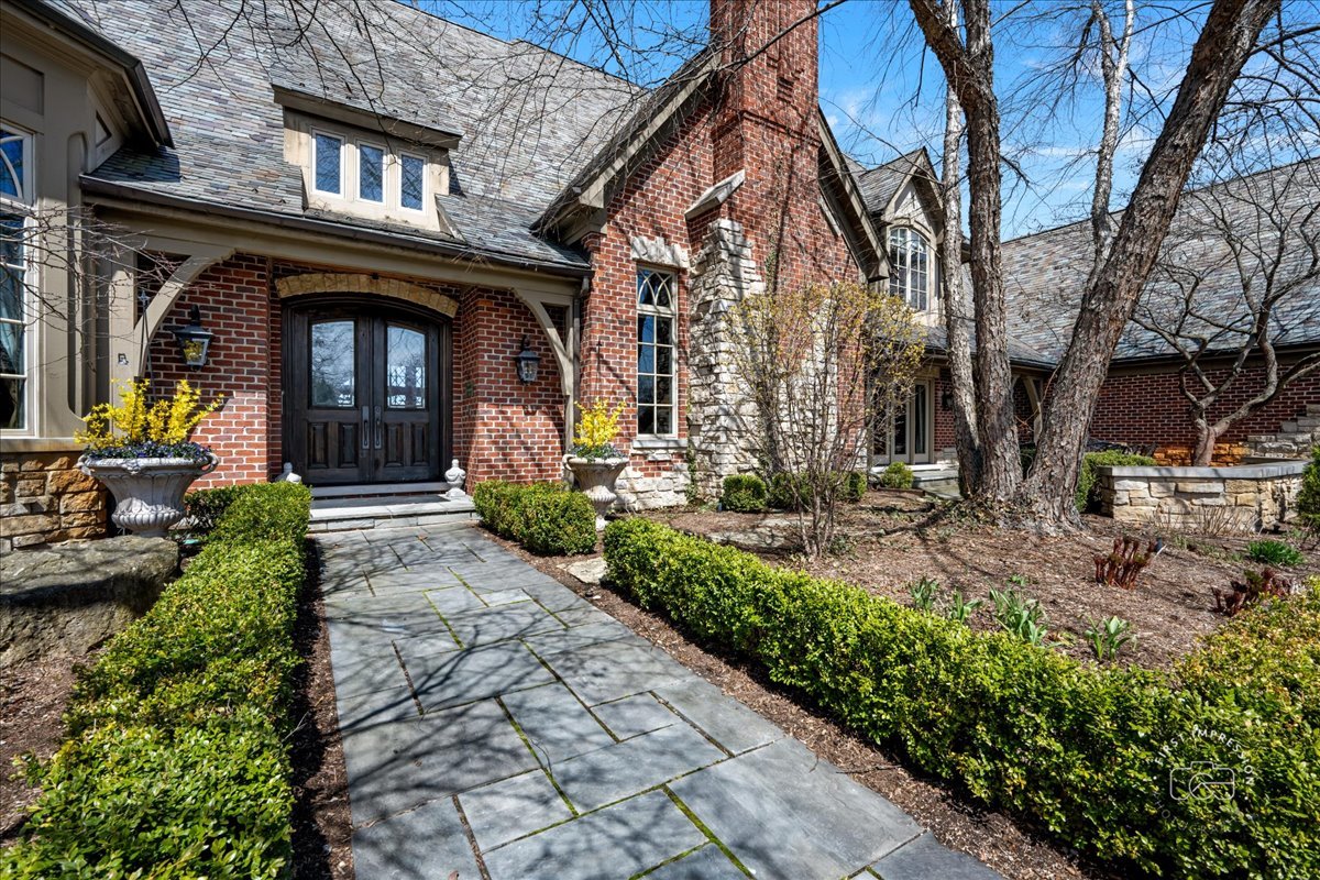 36W442 Hunters Gate Road