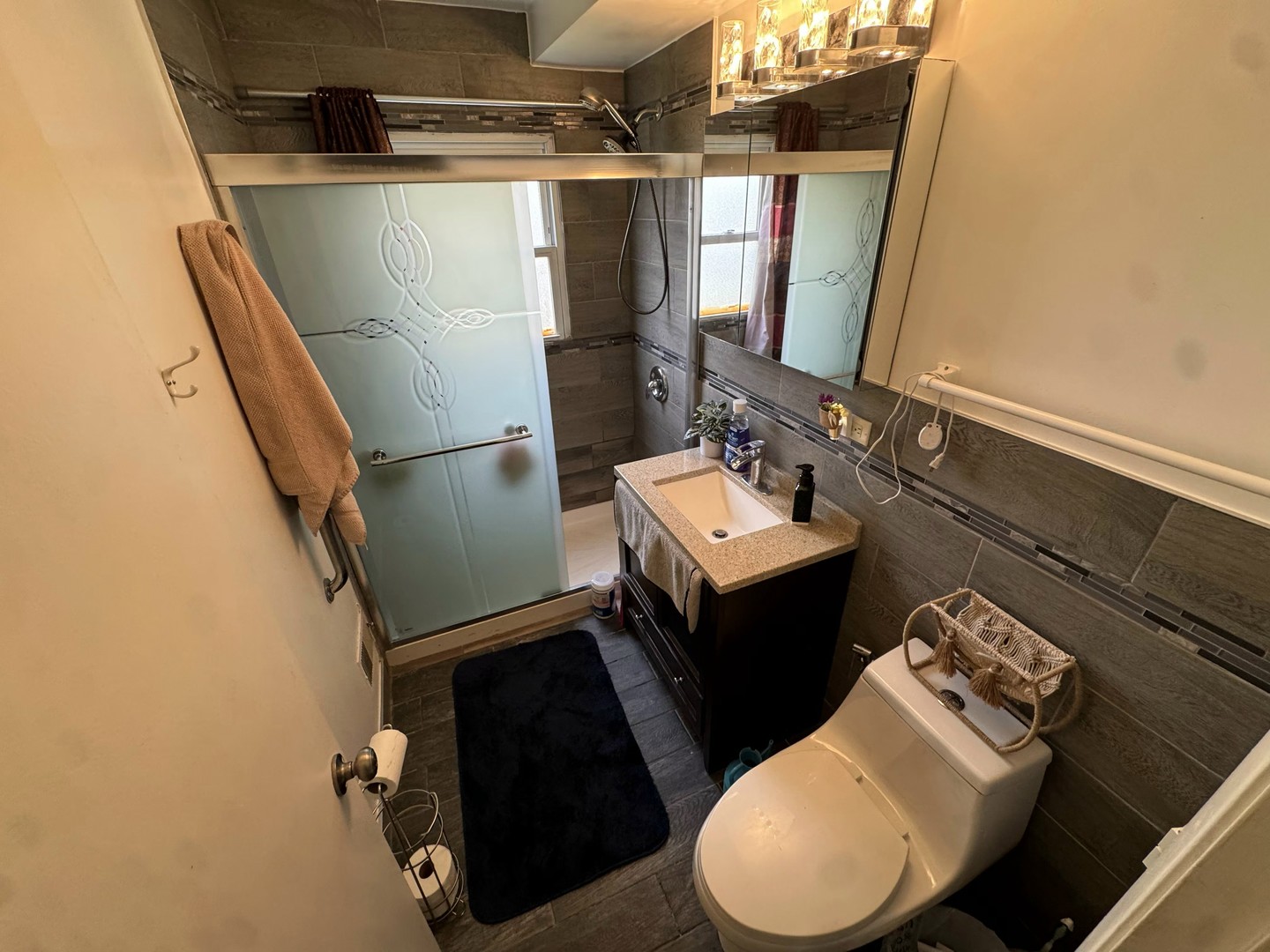 8 Greenwood Court N