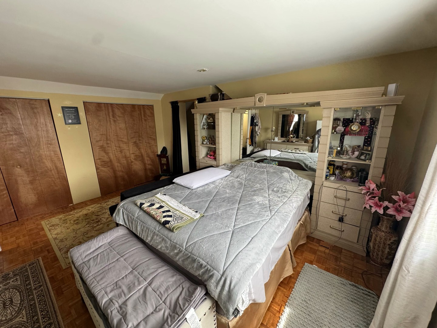 8 Greenwood Court N