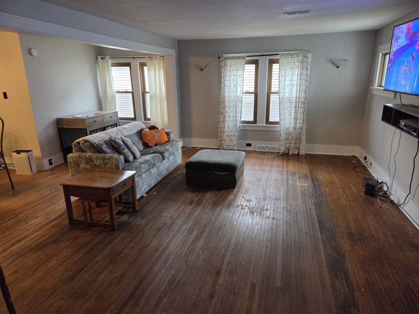 124 E 4th Street