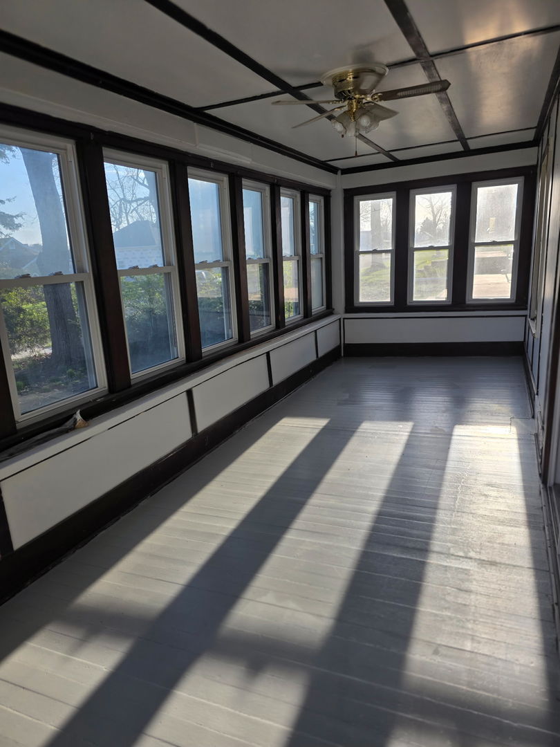 124 E 4th Street