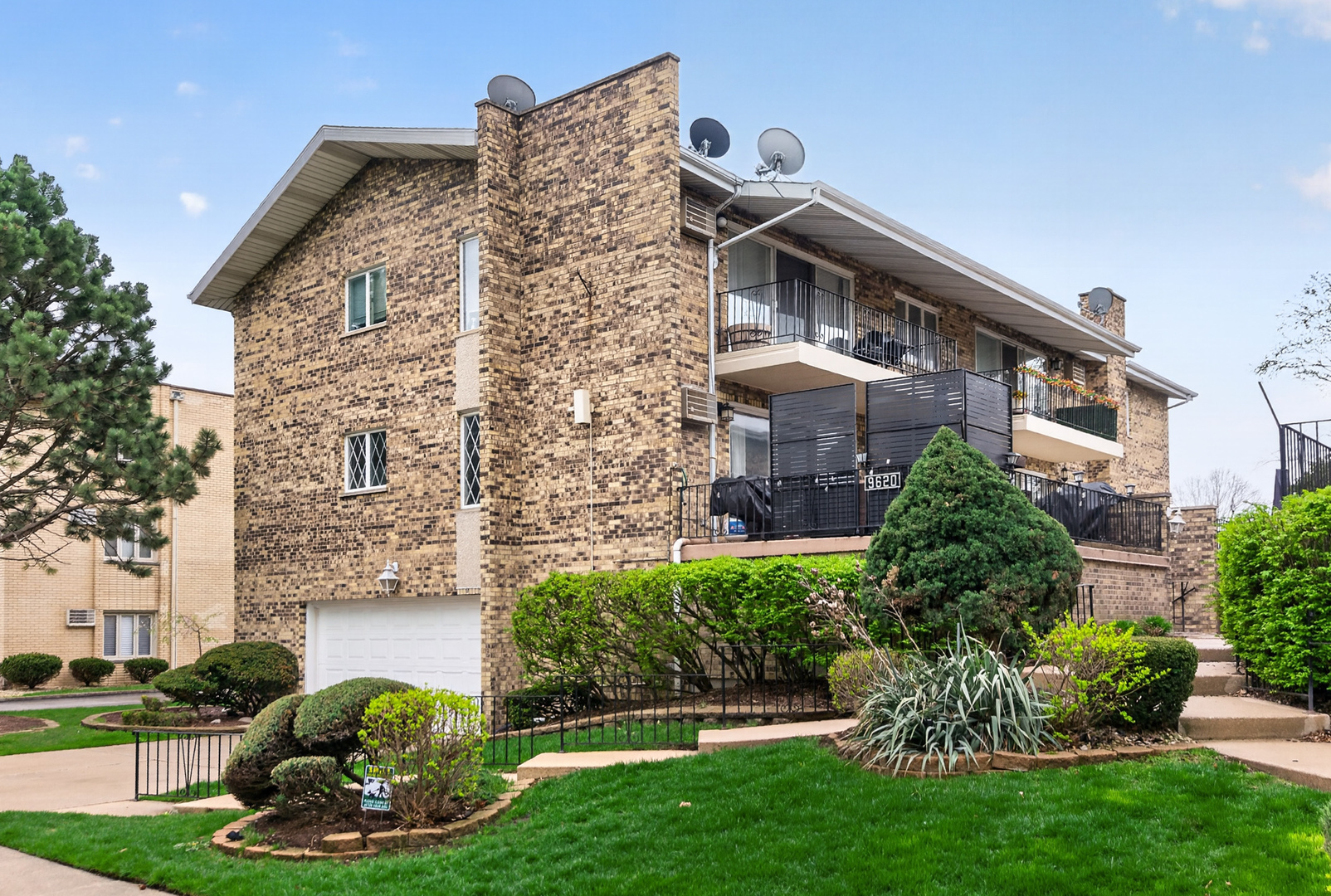 9620 S Kedvale Avenue Unit: 101