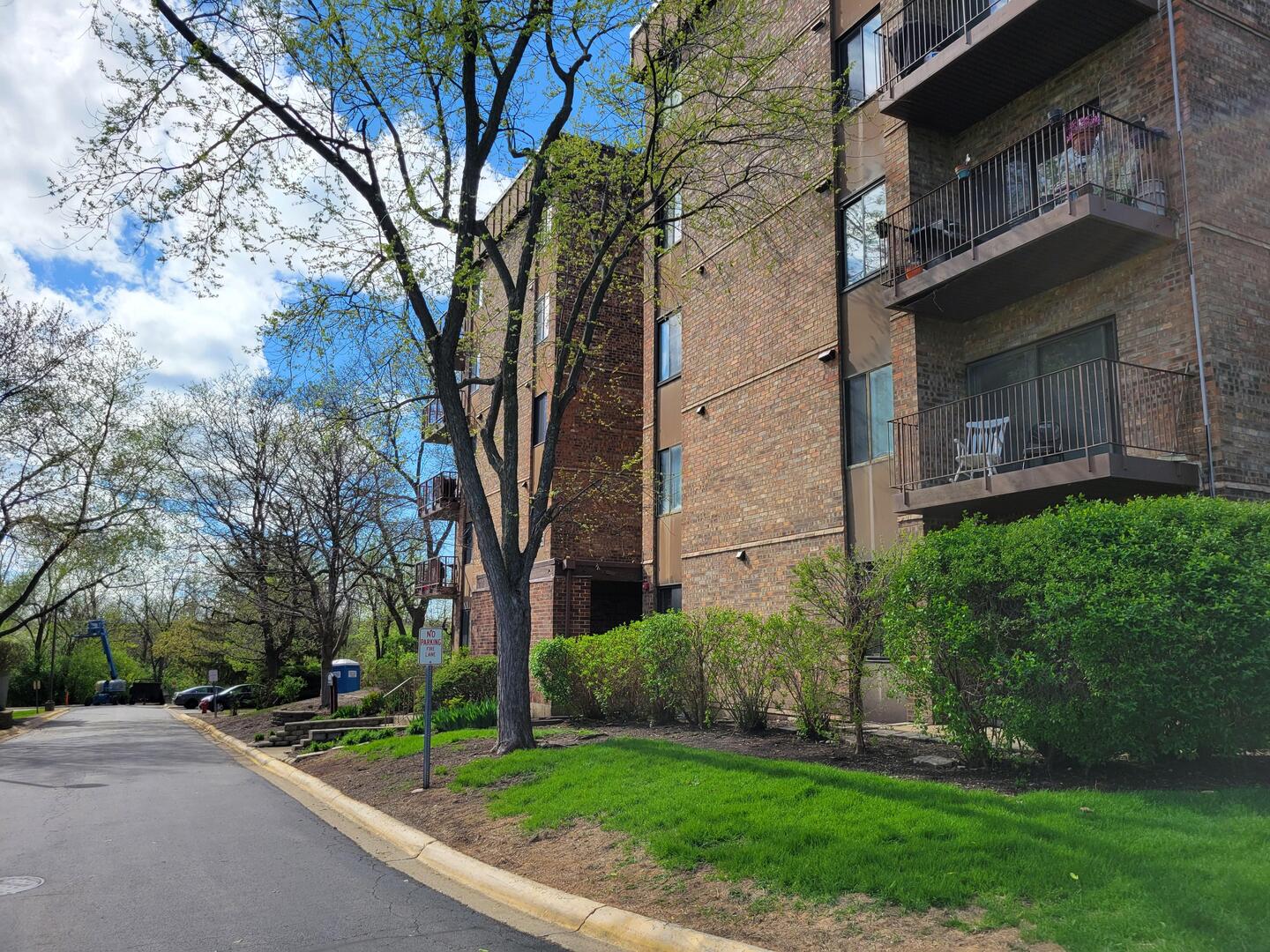 420 Walnut Creek Lane Unit: 3508
