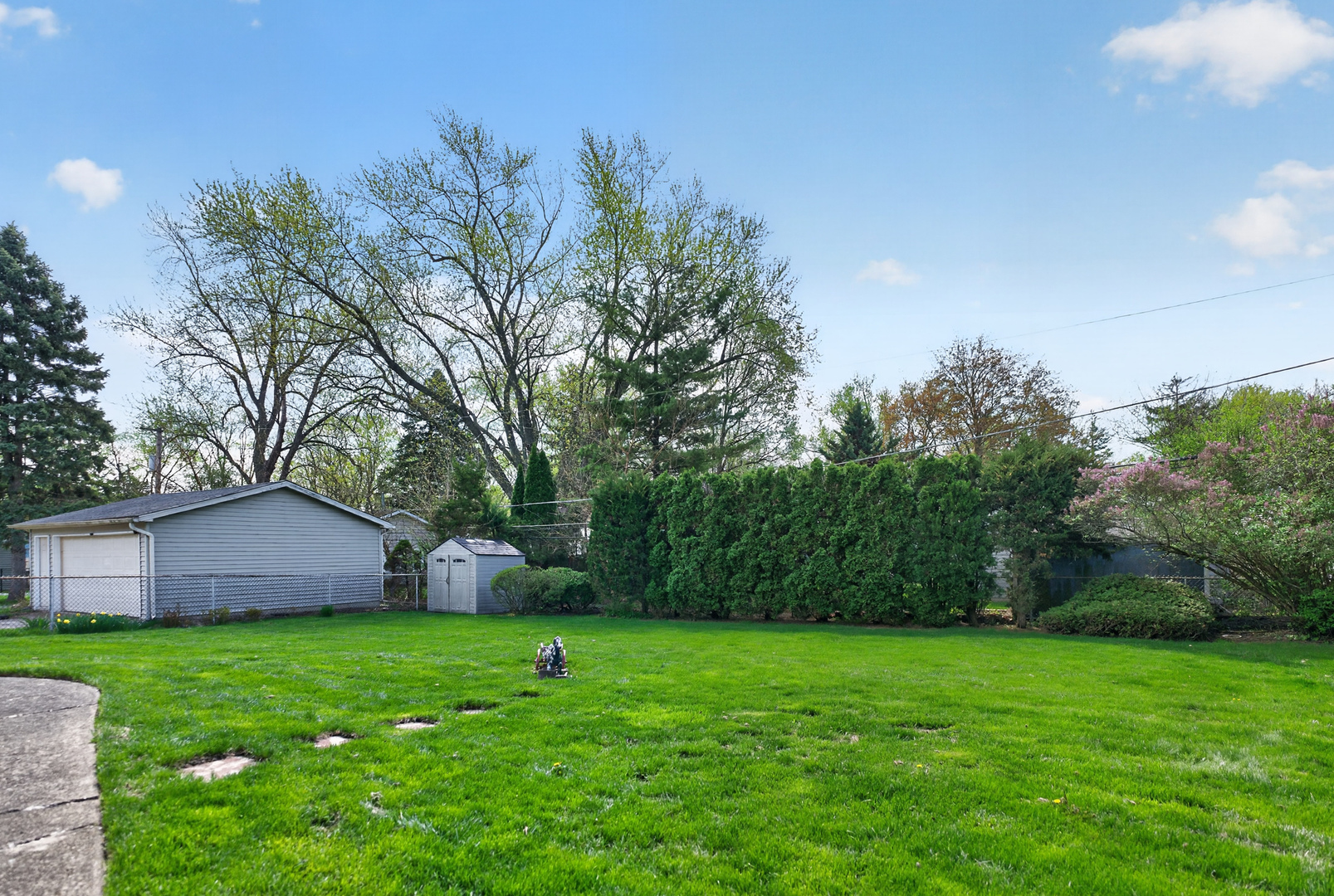 30w241 Claymore Lane