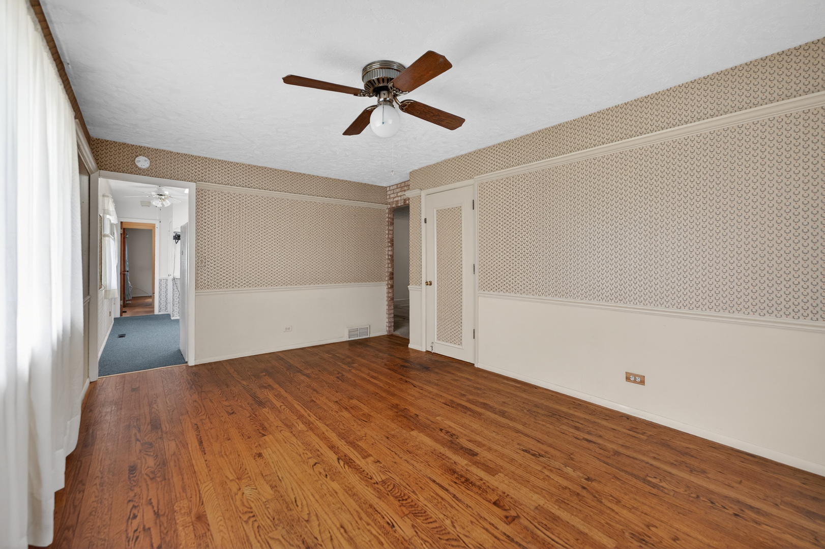 30w241 Claymore Lane