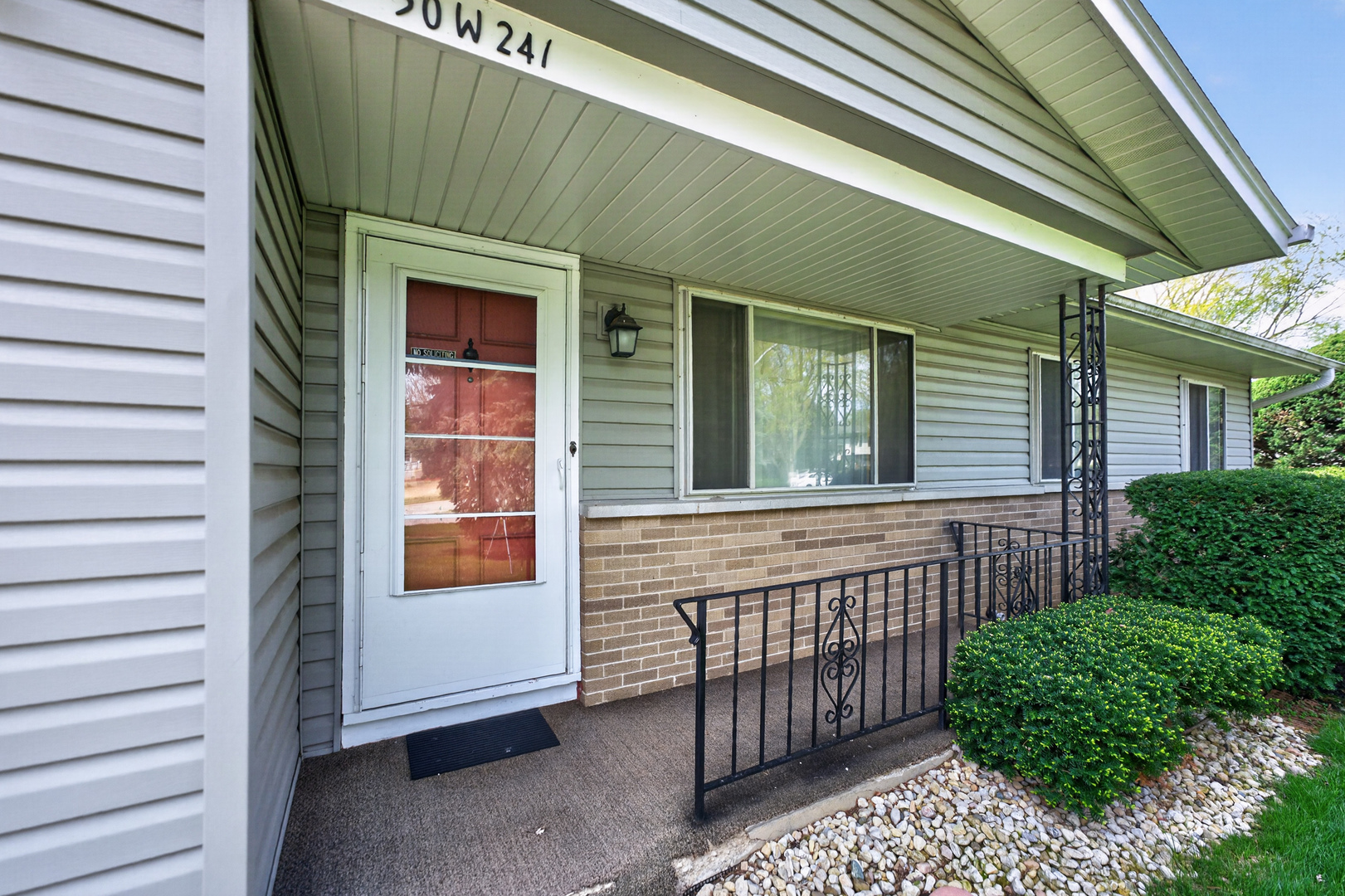 30w241 Claymore Lane