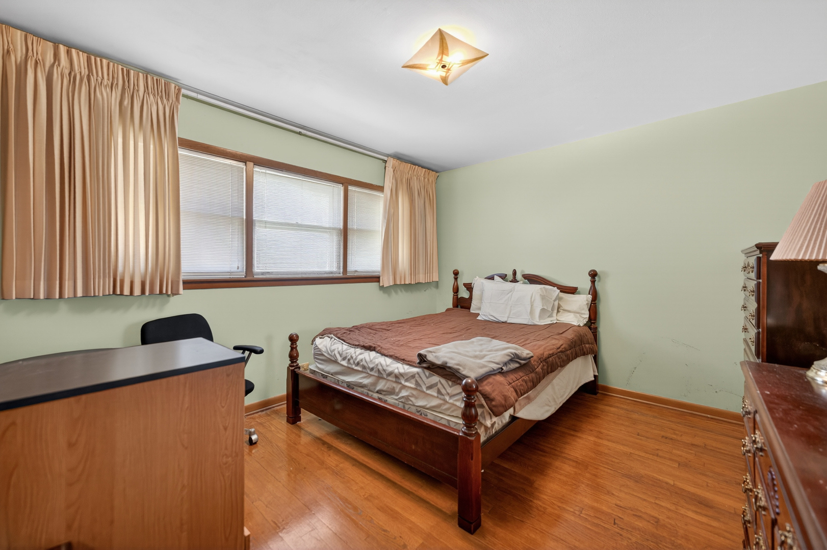 549 E 168th Street