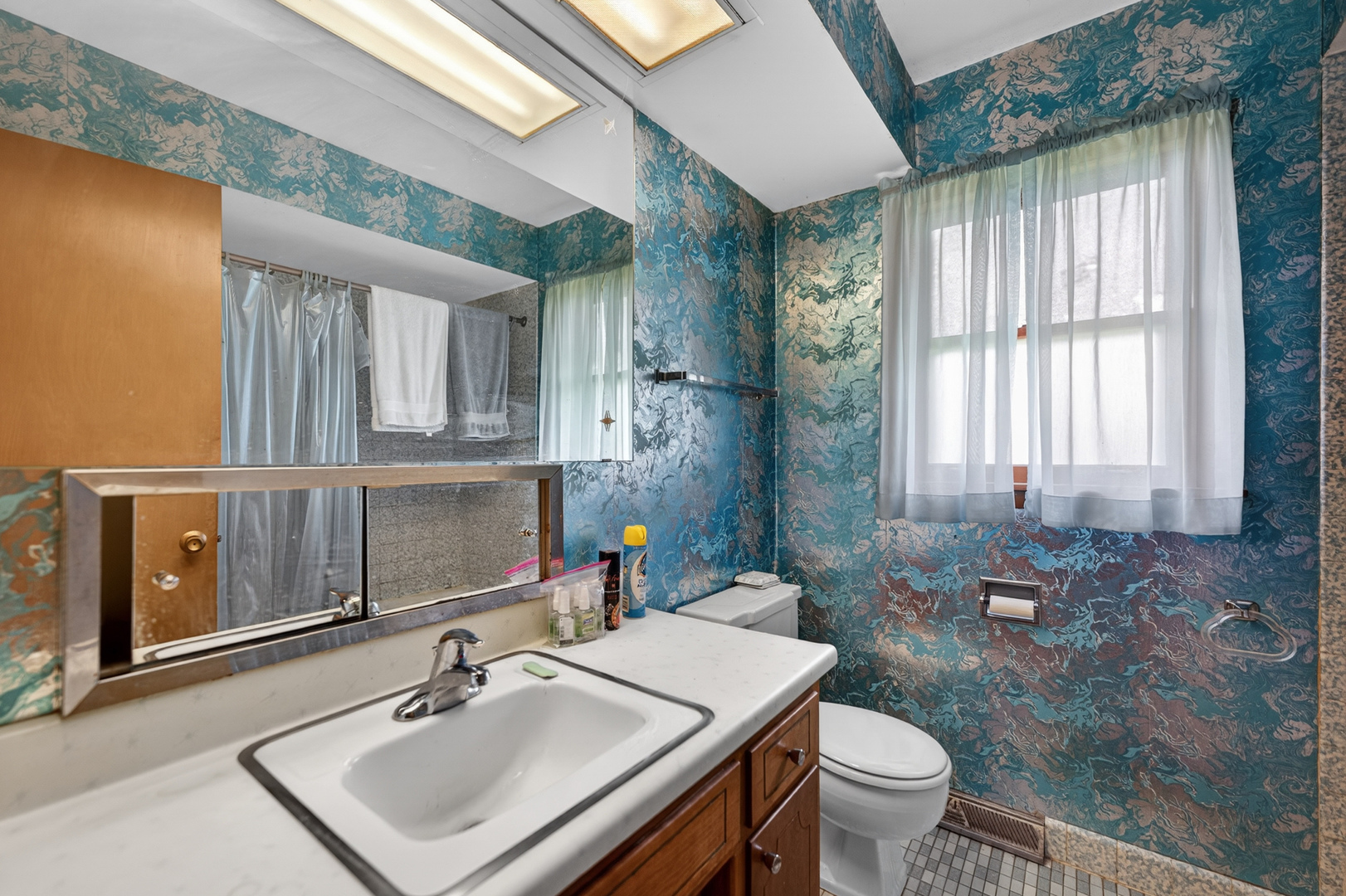 549 E 168th Street