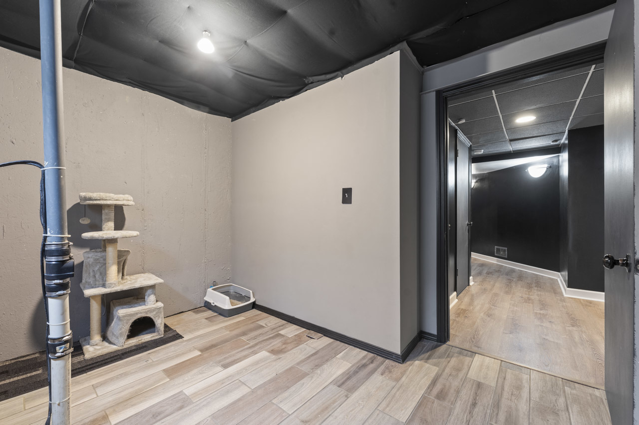 1041 Fulton Drive