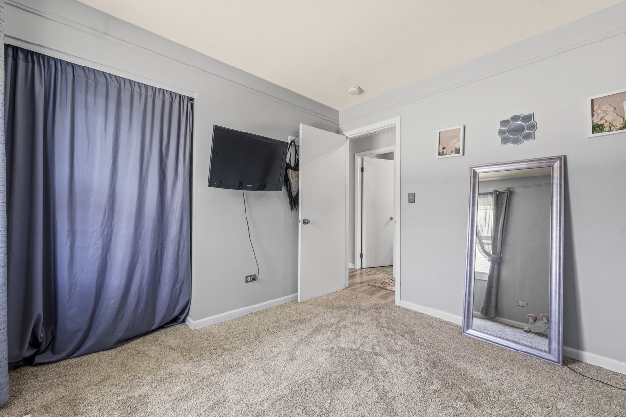 1041 Fulton Drive