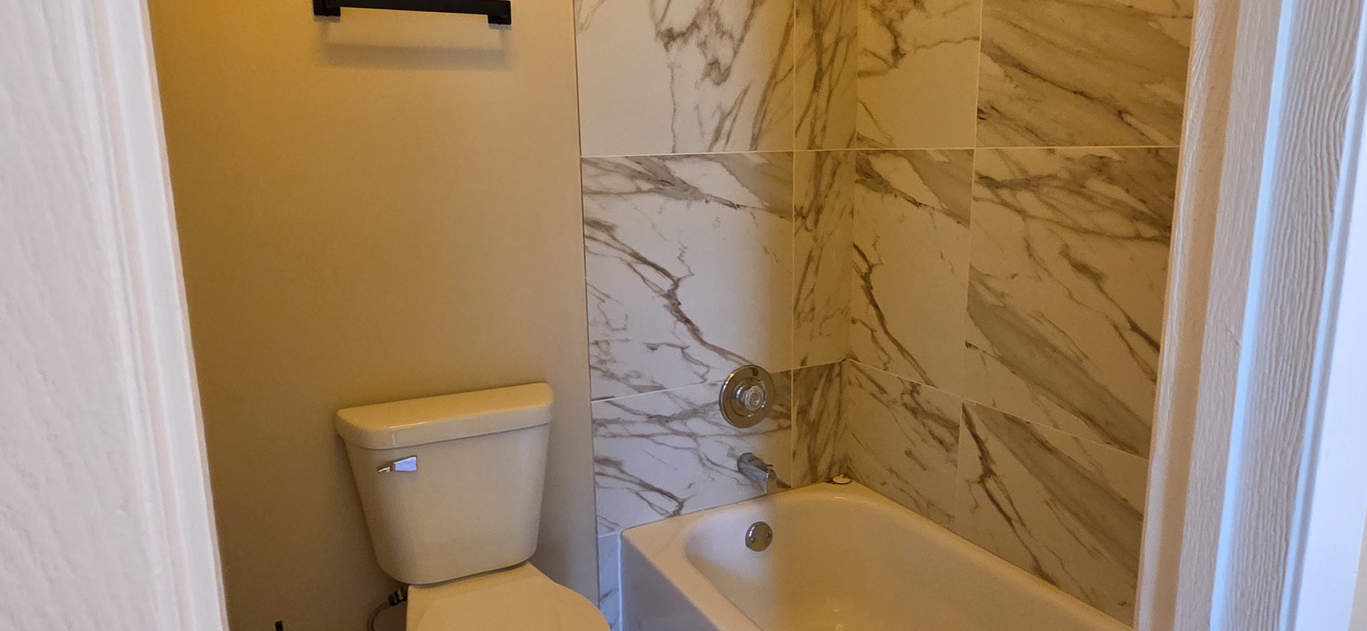 1751 Plymouth Court Unit: B